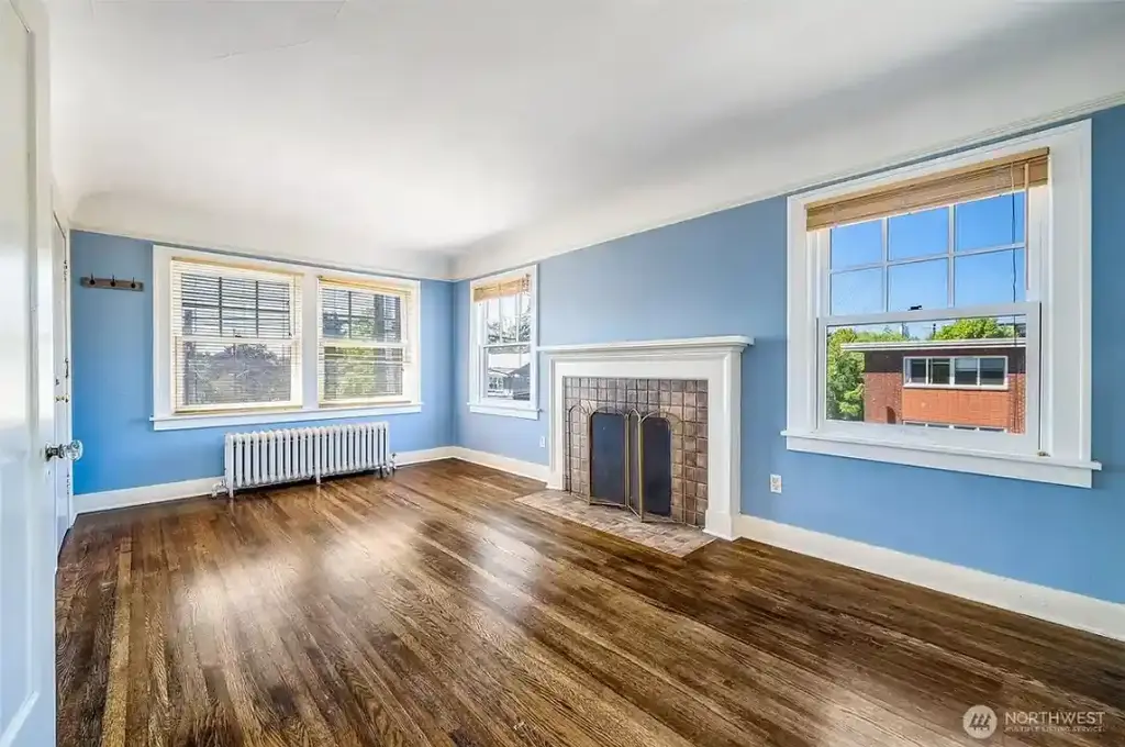 746 10th Avenue E, Seattle, WA 98102 