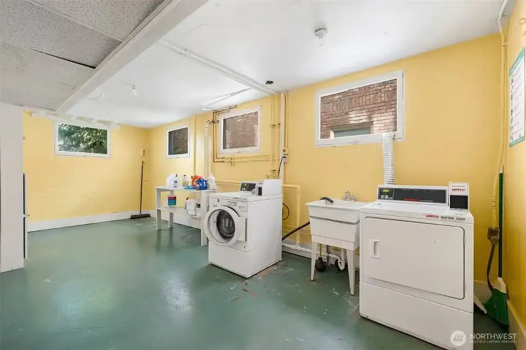 746 10th Avenue E, Seattle, WA 98102 