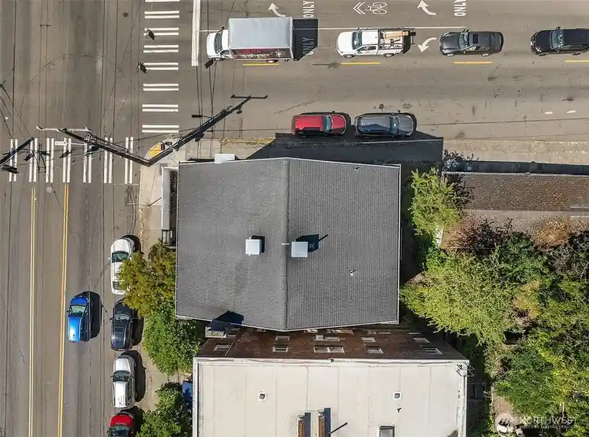 746 10th Avenue E, Seattle, WA 98102 