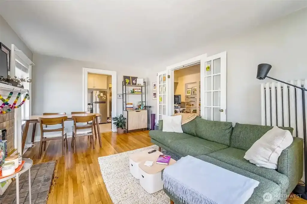 746 10th Avenue E, Seattle, WA 98102 