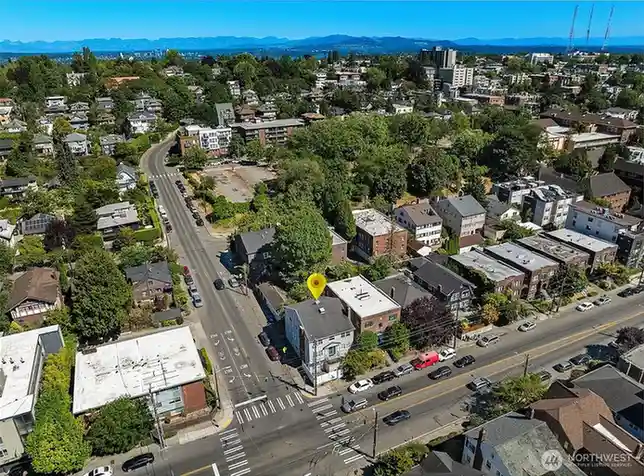 746 10th Avenue E, Seattle, WA 98102 