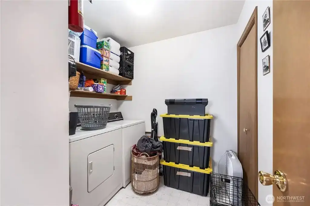 8530 Nesbit Avenue N, Seattle, WA 98103 