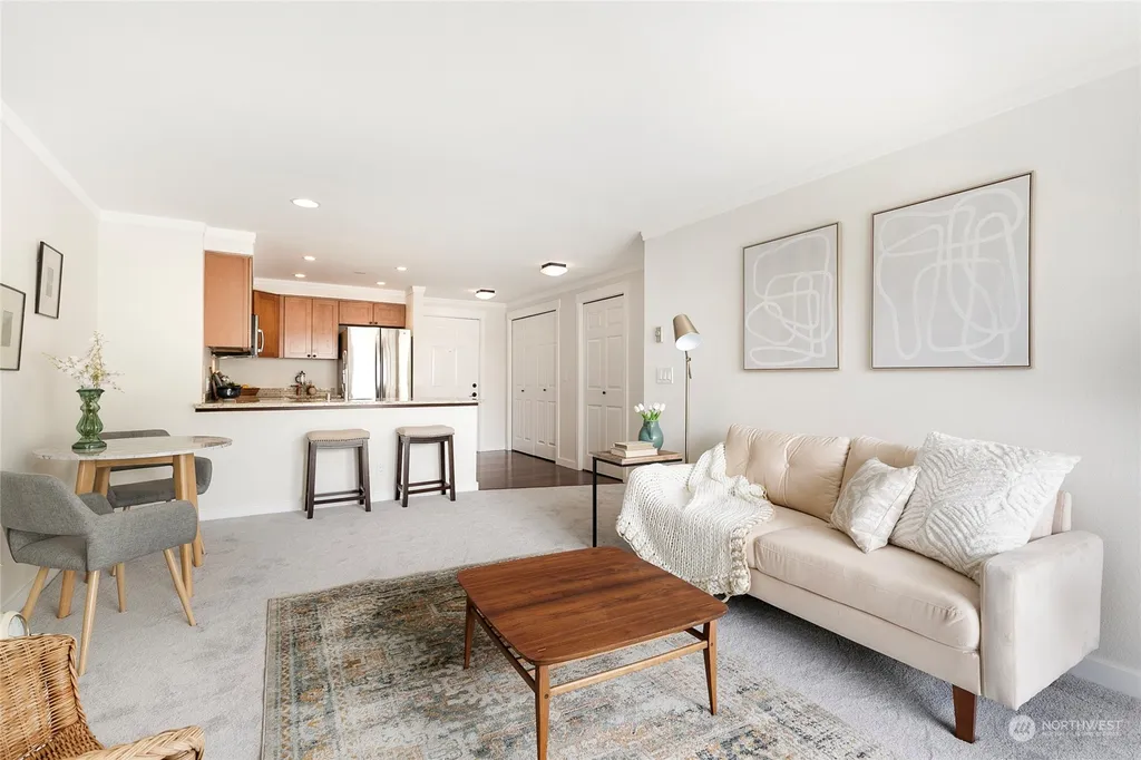 411 N 90th Street UNIT 305, Seattle, WA 98103 
