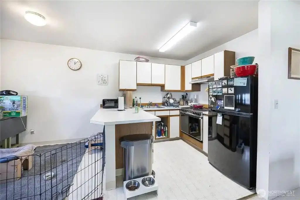 8530 Nesbit Avenue N, Seattle, WA 98103 
