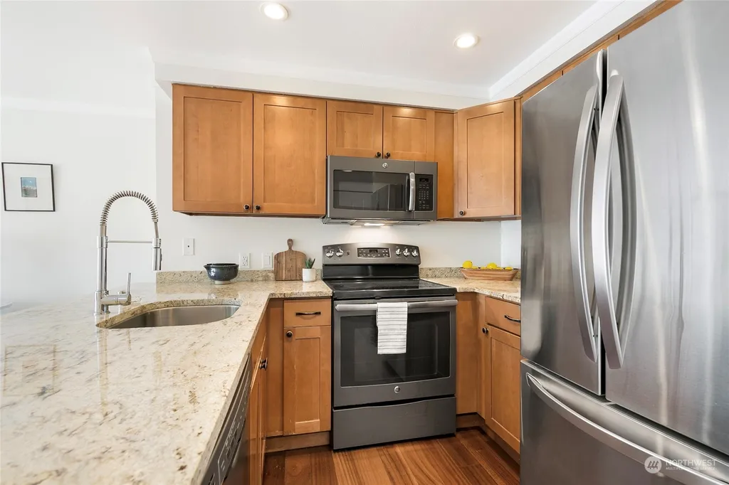 411 N 90th Street UNIT 305, Seattle, WA 98103 