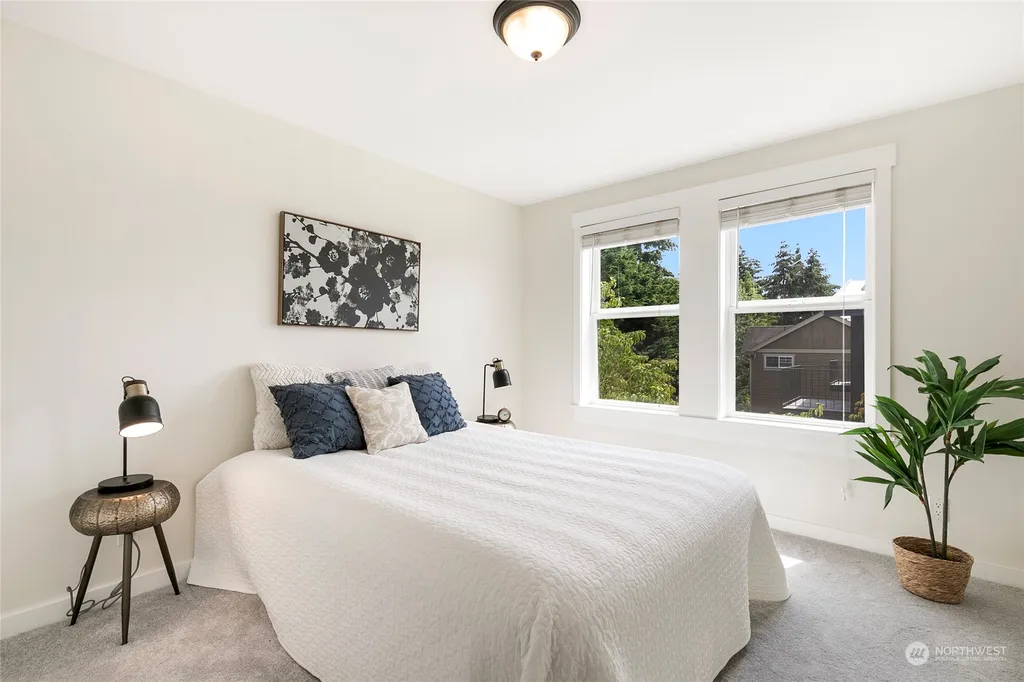 411 N 90th Street UNIT 305, Seattle, WA 98103 