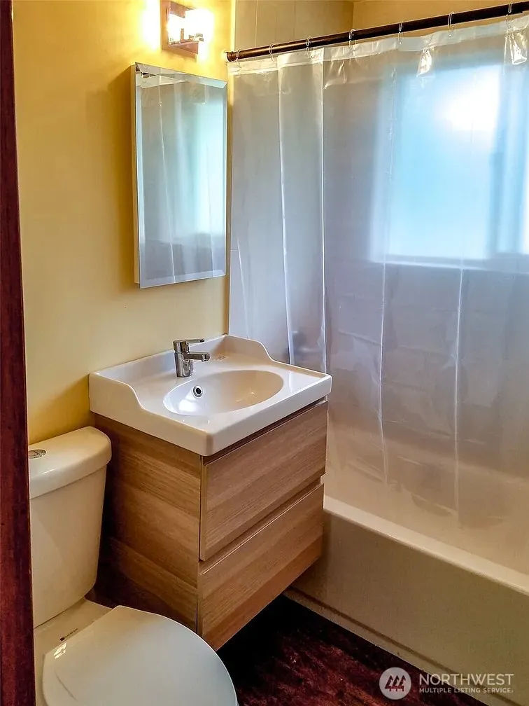 5101 Ravenna Avenue NE, Seattle, WA 98105 