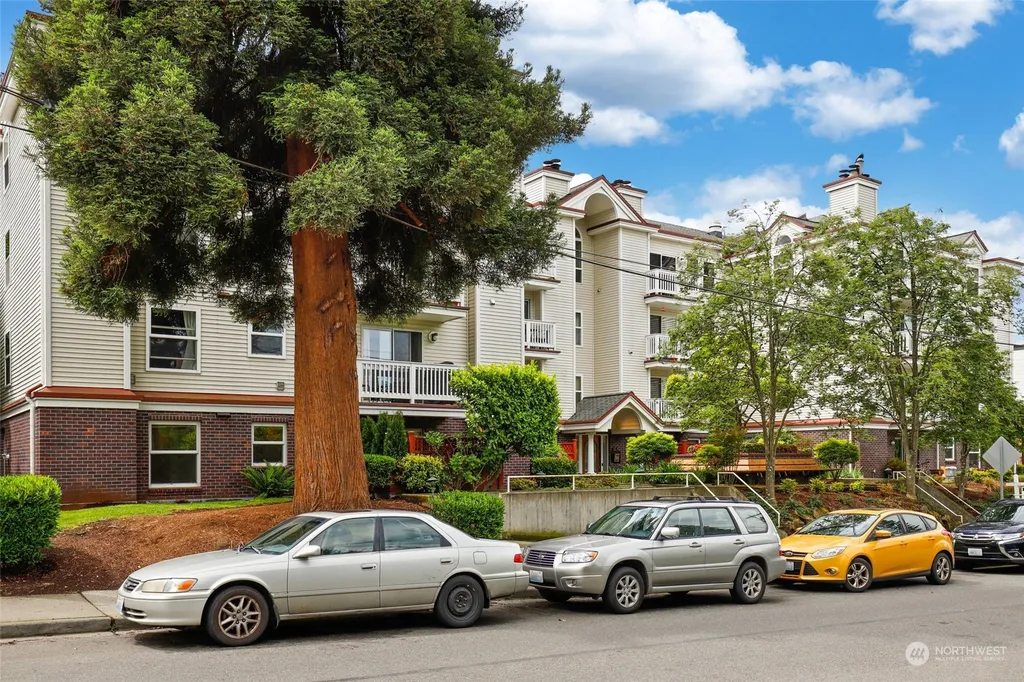 411 N 90th Street UNIT 305, Seattle, WA 98103 