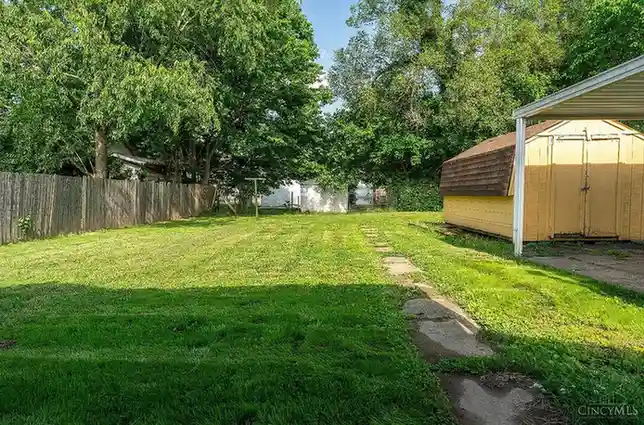 2017 Winton St, Middletown, OH 45044
