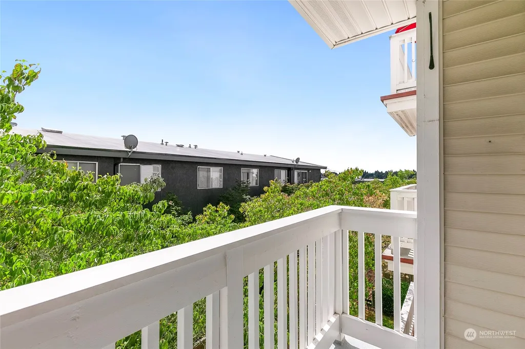 411 N 90th Street UNIT 305, Seattle, WA 98103 