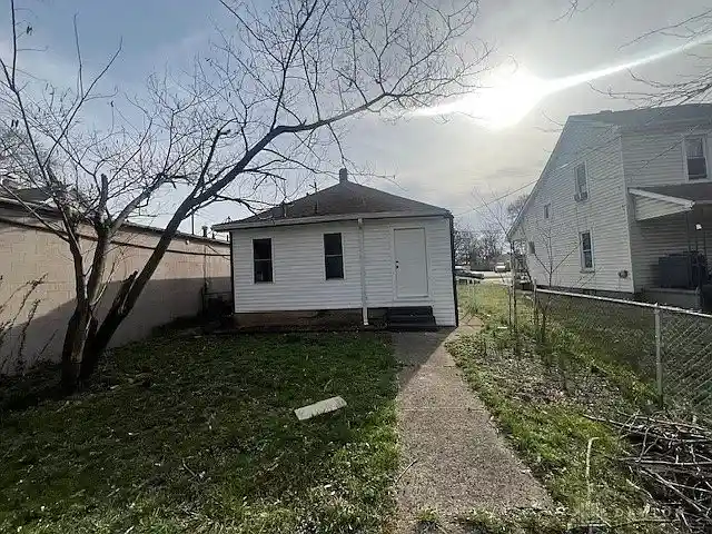 904 Crawford St, Middletown, OH 45044 