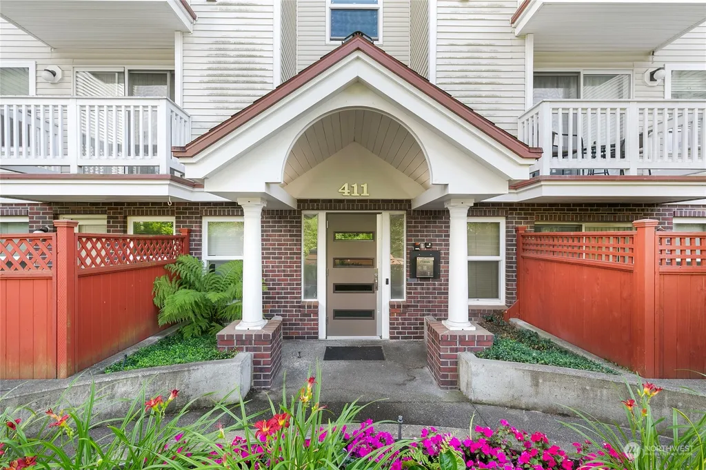 411 N 90th Street UNIT 305, Seattle, WA 98103 