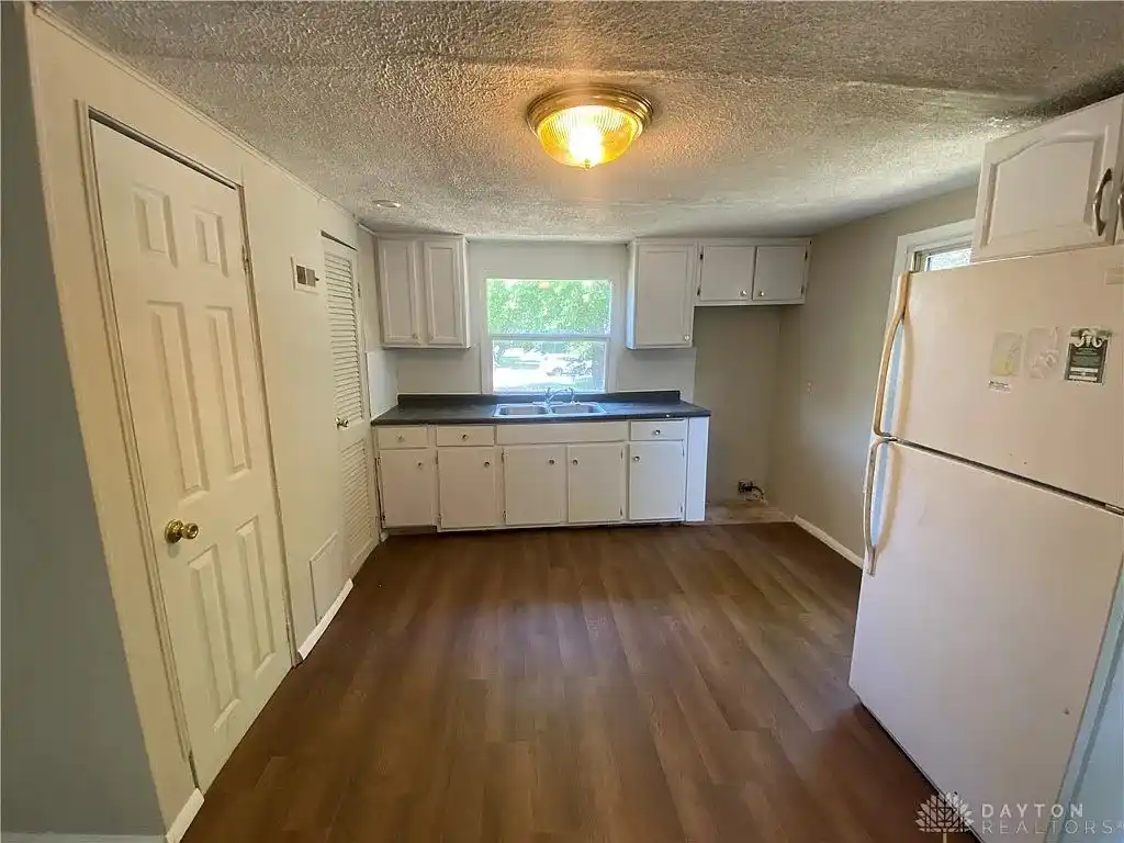 415 W Dayton Yellow Springs Rd, Fairborn, OH 45324 