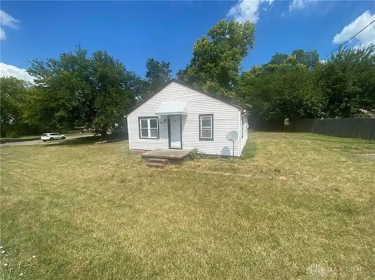 415 W Dayton Yellow Springs Rd, Fairborn, OH 45324 