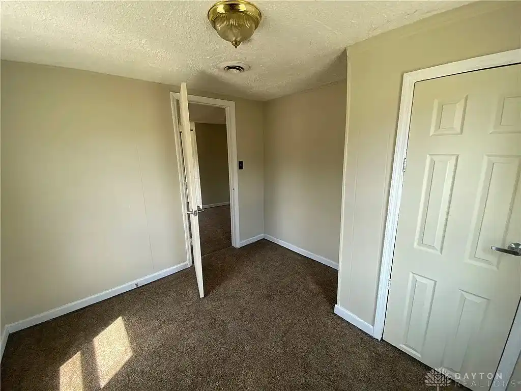 415 W Dayton Yellow Springs Rd, Fairborn, OH 45324 