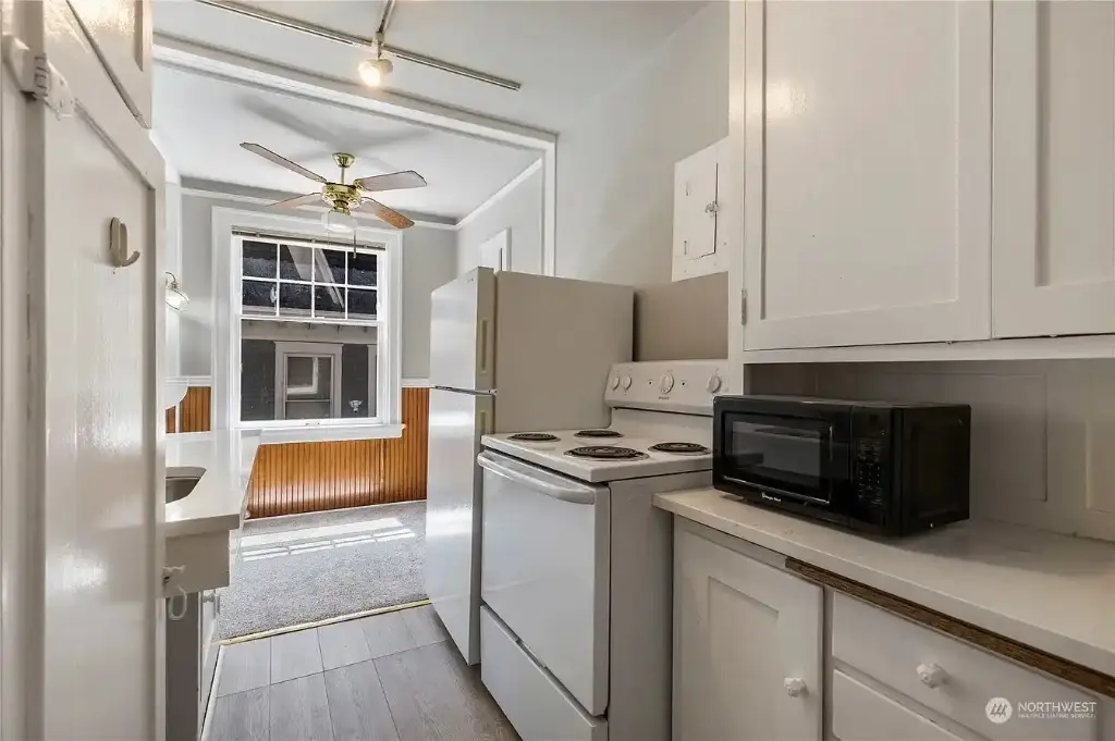 321 Boylston Avenue E #202, Seattle, WA 98102 
