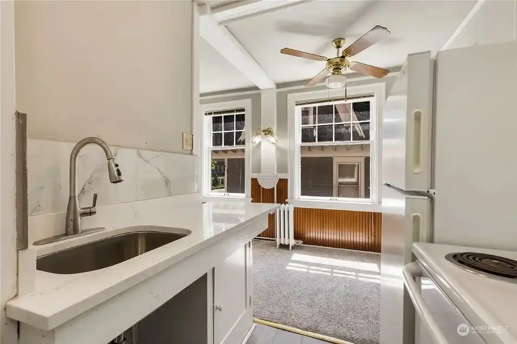 321 Boylston Avenue E #202, Seattle, WA 98102 