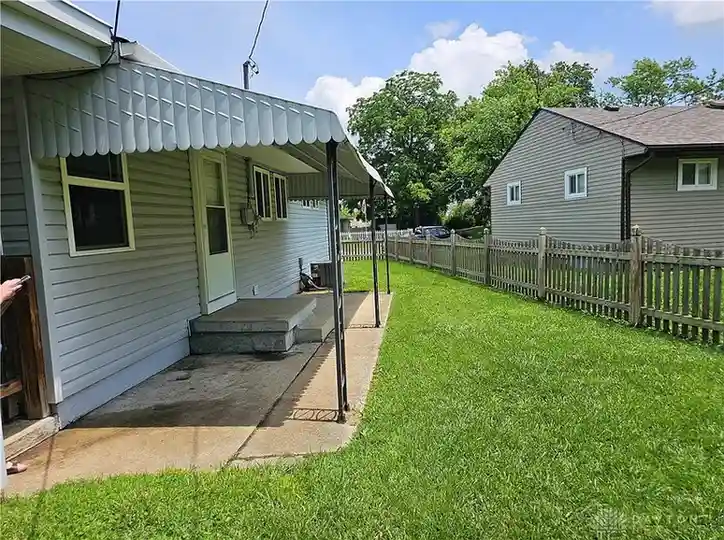 2224 Vale Dr, Dayton, OH 45420 