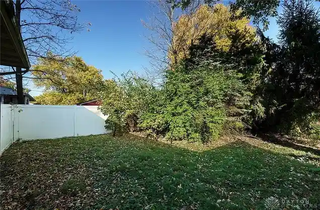 30 Whispering Dr, Trotwood, OH 45426 