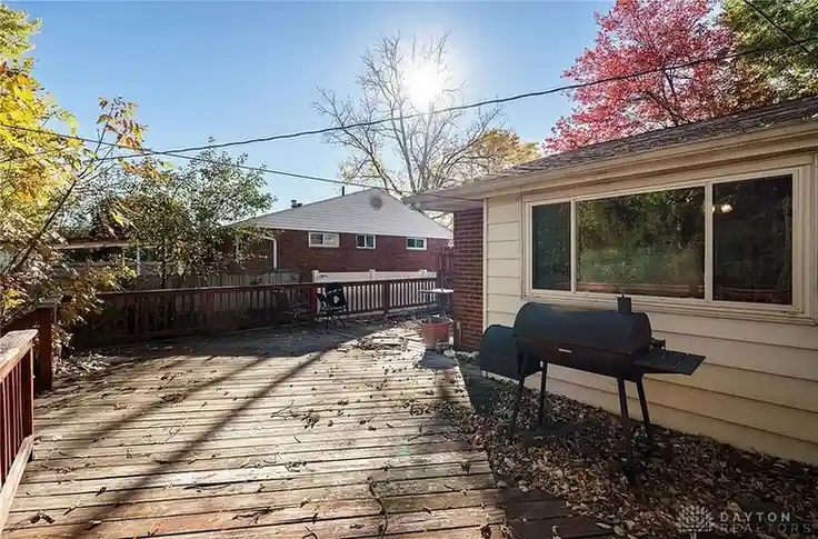 30 Whispering Dr, Trotwood, OH 45426 