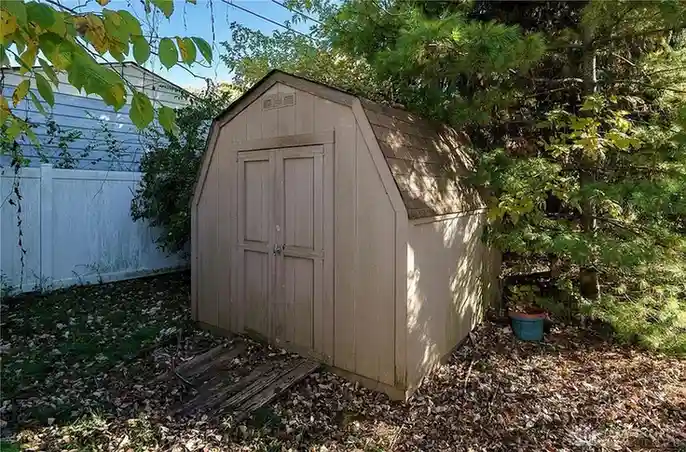 30 Whispering Dr, Trotwood, OH 45426 