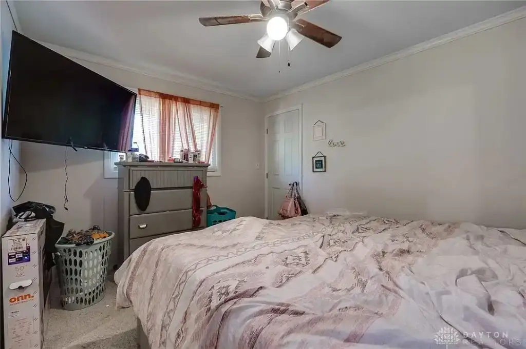 30 Whispering Dr, Trotwood, OH 45426 