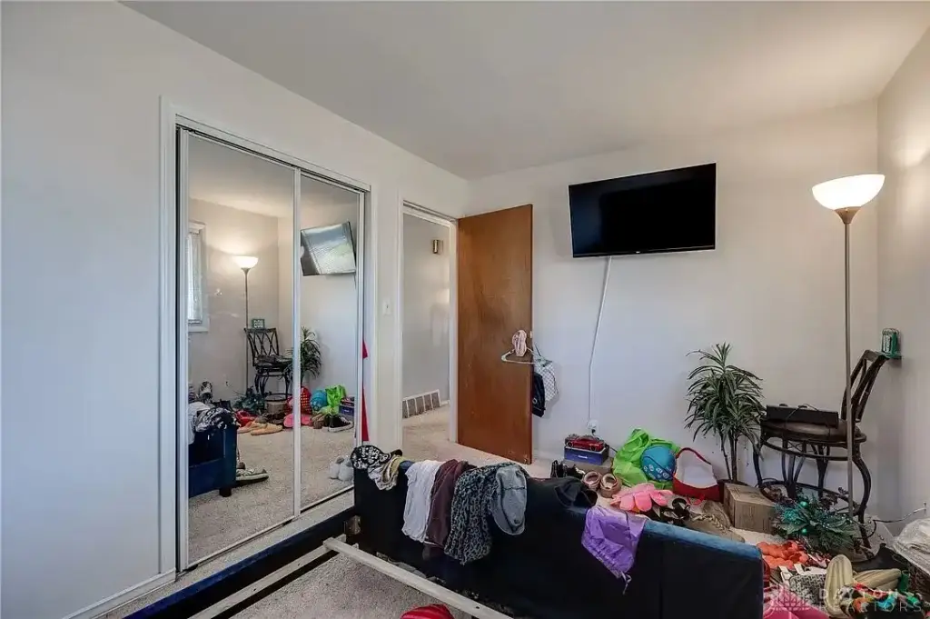 30 Whispering Dr, Trotwood, OH 45426 