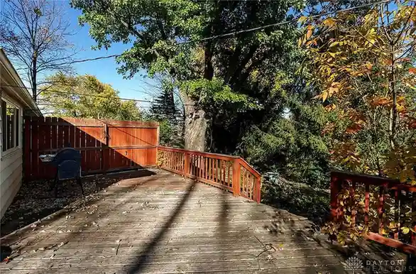 30 Whispering Dr, Trotwood, OH 45426 