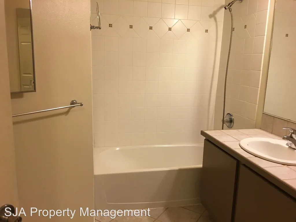600 NW 87th St UNIT 209, Seattle, WA 98103 