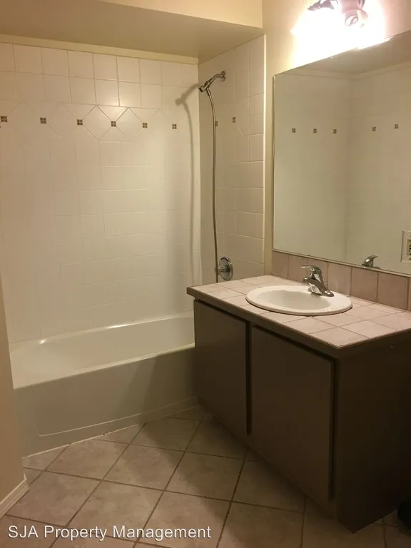 600 NW 87th St UNIT 209, Seattle, WA 98103 