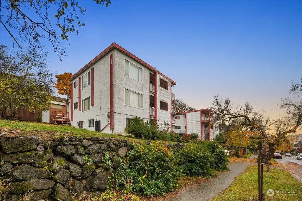 812 29th Avenue S, Seattle, WA 98144 