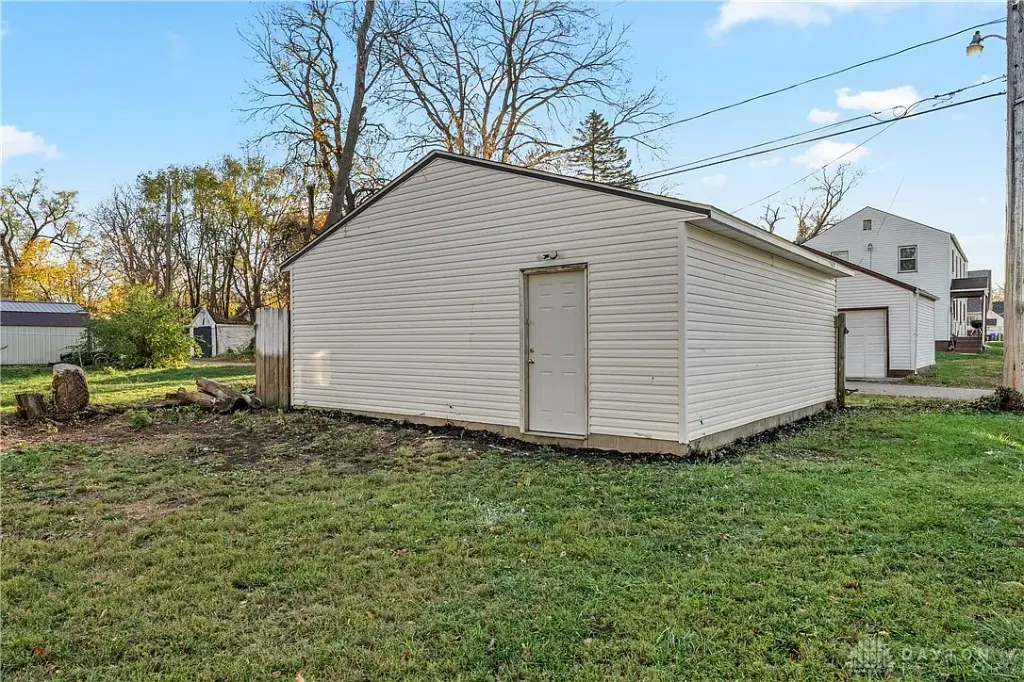 343 Walton Ave, Dayton, OH 45417 