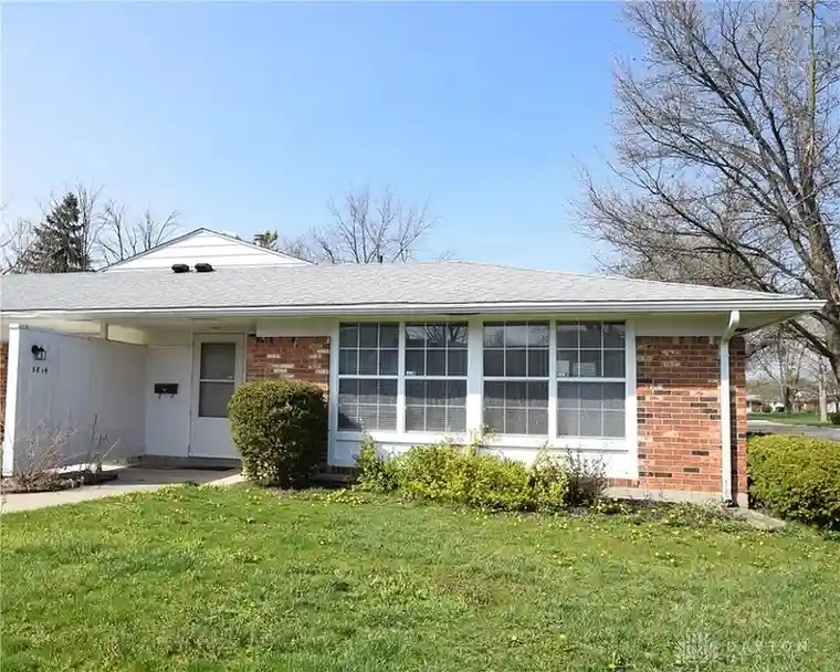 5814 Troy Villa Blvd, Dayton, OH 45424 