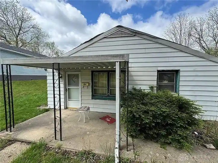 2823 Revels Ave, Dayton, OH 45417 