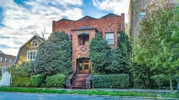 219 Belmont Avenue E, Seattle, WA 98102 