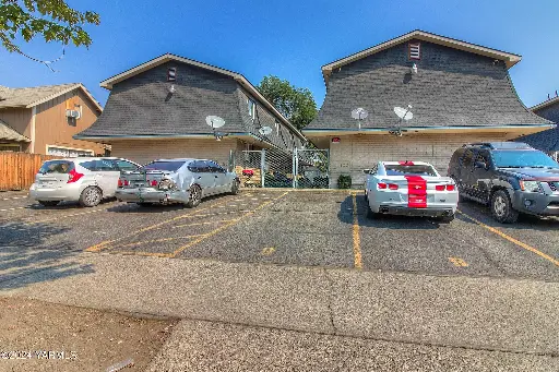 Income-Generating Fourplexes with Low Maintenance