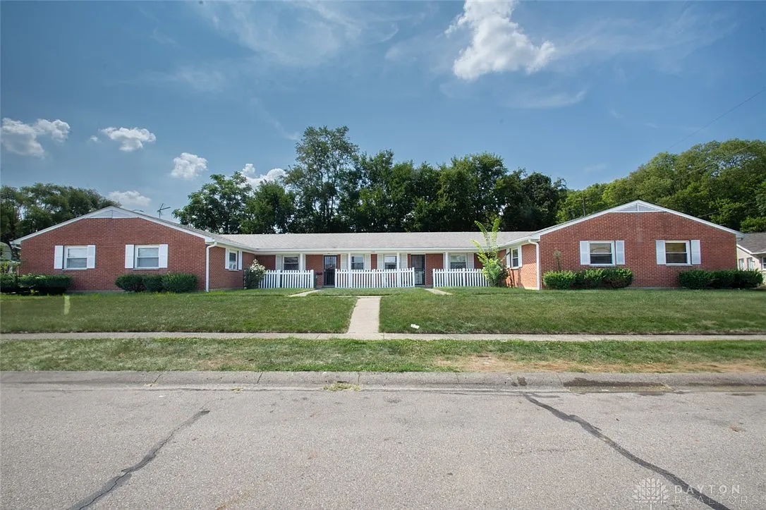 1201 Bishop Dr, Dayton, OH 45449 