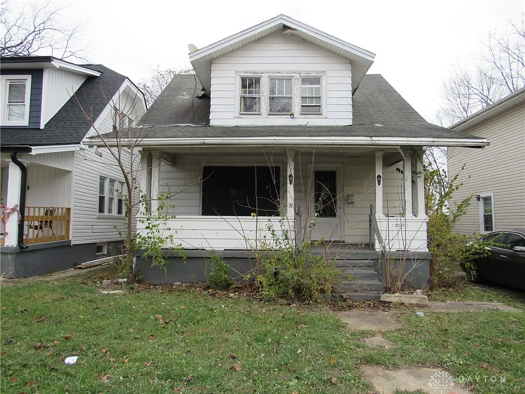 2042 Rugby Rd, Dayton, OH 45406 