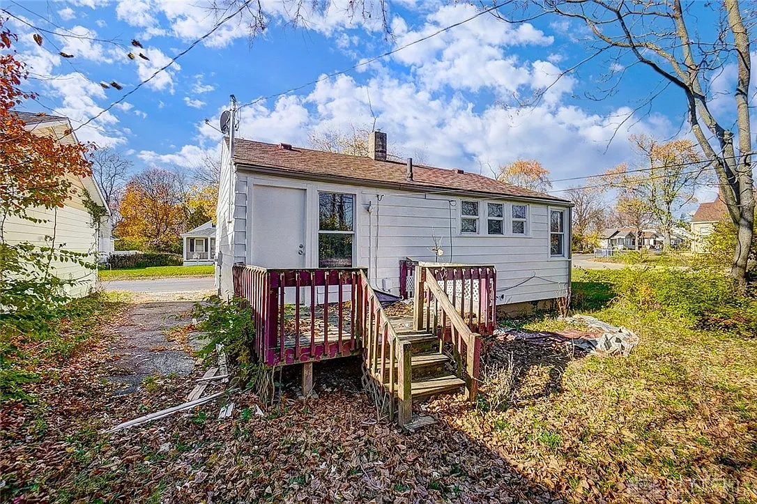 2150 Kensington Dr, Dayton, OH 45406 