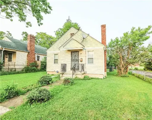 2200 Kensington Dr, Dayton, OH 45406 