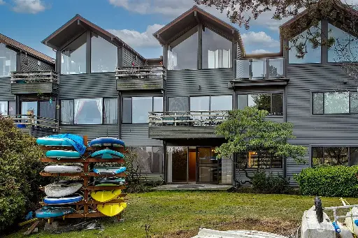 19428 Aurora Avenue N UNIT 106, Shoreline, WA 98133 