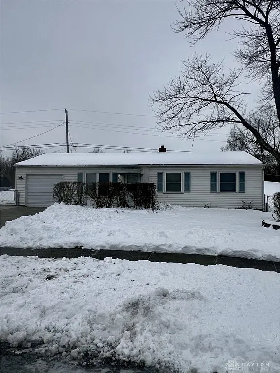 3570 Etter Dr, Dayton, OH 45416 