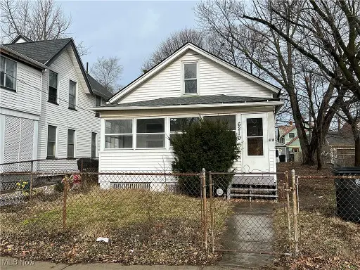 6210 Pear Ave, Cleveland, OH 44102 