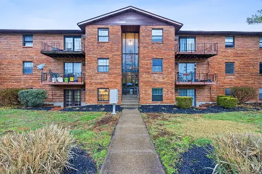 2 Camelot Ct APT 49, Fairfield, OH 45014 