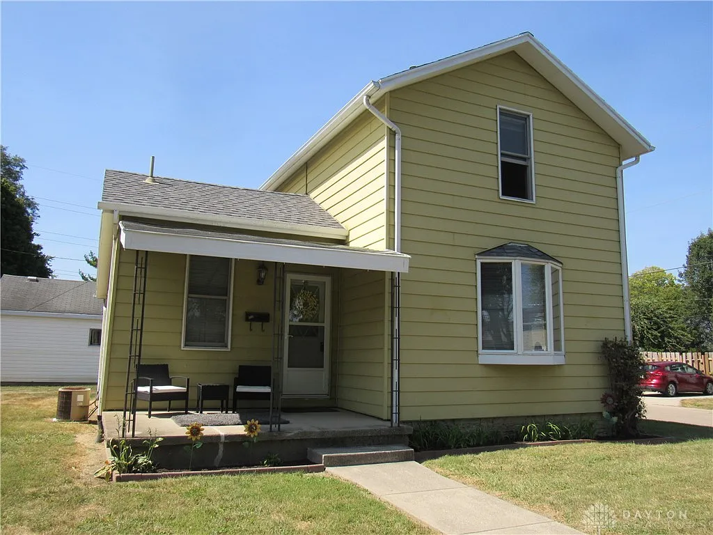 Well-Maintained Property Offering Ample Storage and Great Curb Appeal