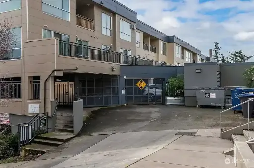 321 10th Avenue S UNIT 616, Seattle, WA 98104