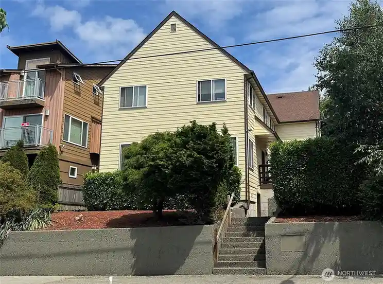 5210 11th Avenue NE, Seattle, WA 98105 