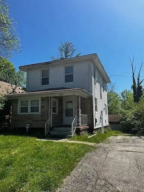 2218 Rugby Rd, Dayton, OH 45406 